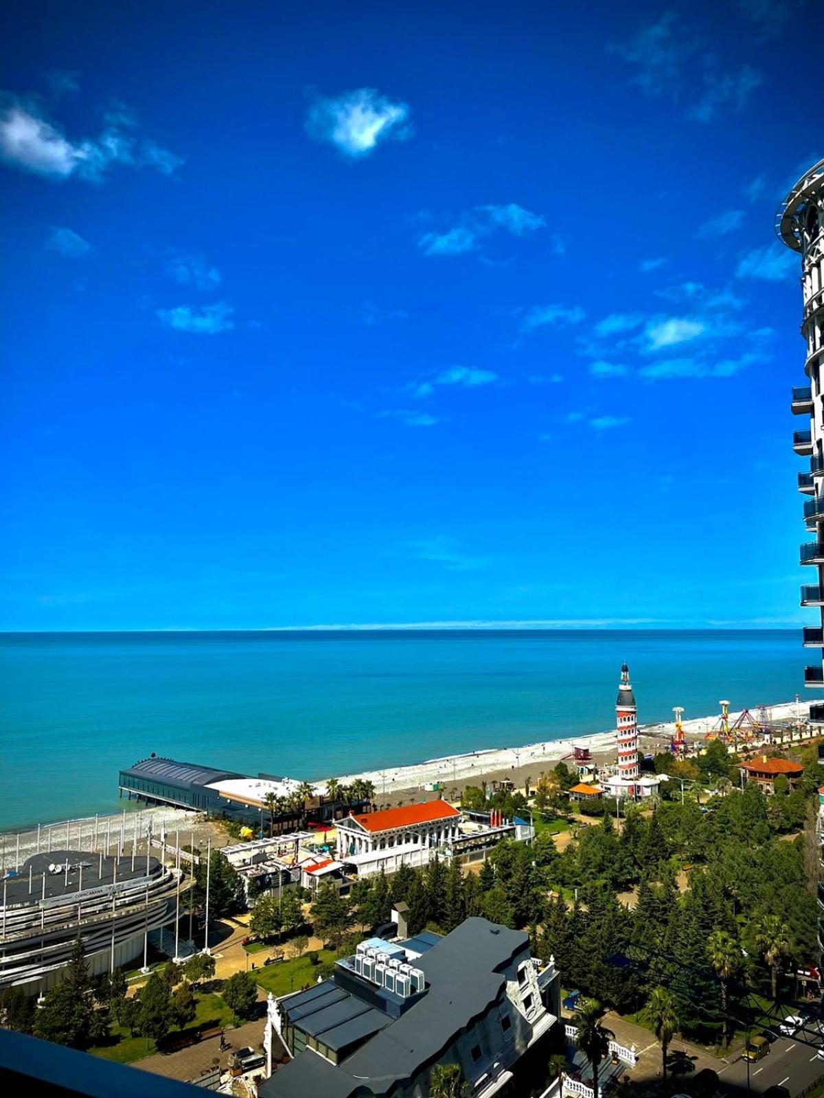Aparthotel Holiday Lux Batumi Exterior foto