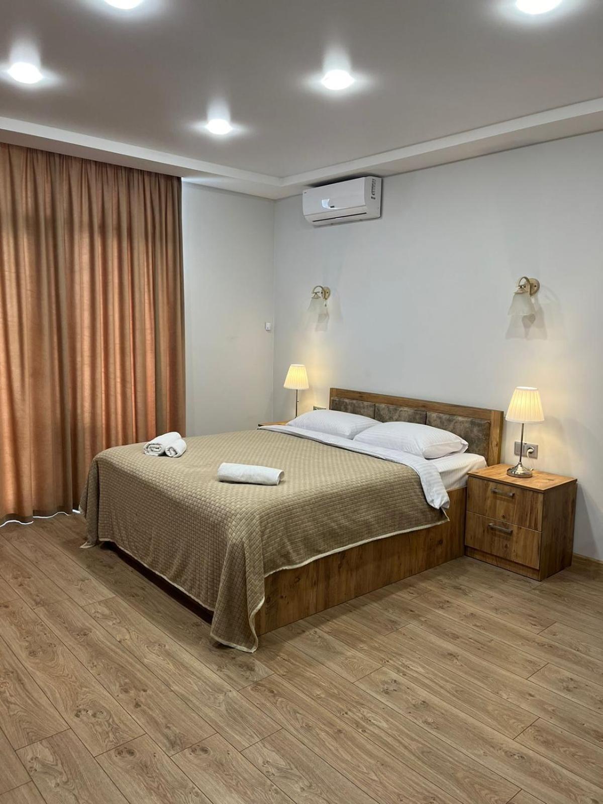 Aparthotel Holiday Lux Batumi Exterior foto