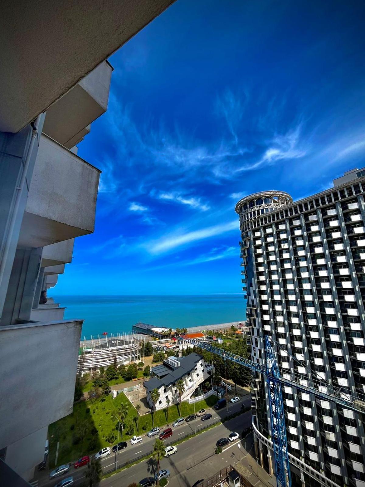 Aparthotel Holiday Lux Batumi Exterior foto